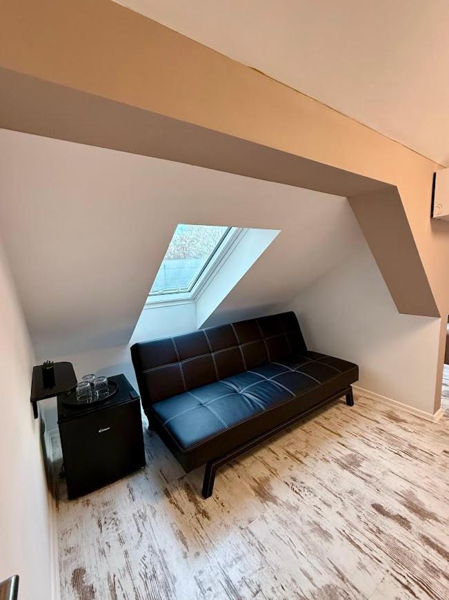 Hotel Kuriozum Vendeghaz Szeged Esterno foto